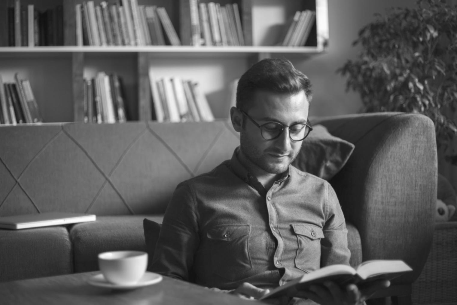 Analyse de données financières avec graphiques et statistiques